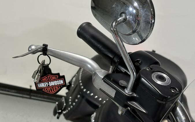 2006 Harley-Davidson® Heritage Softail® Classic Black Cherry Pearl