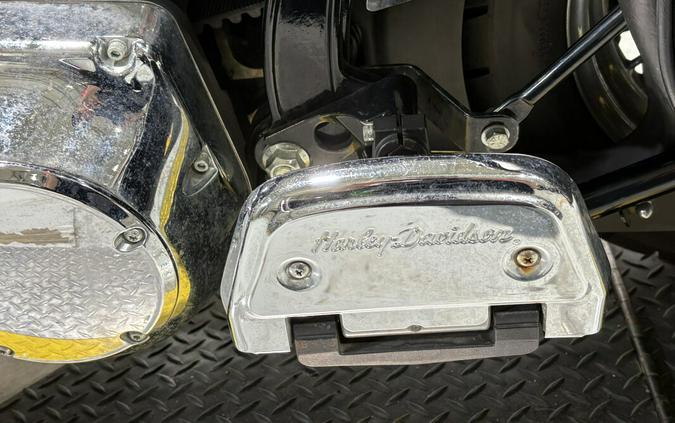 2006 Harley-Davidson® Heritage Softail® Classic Black Cherry Pearl