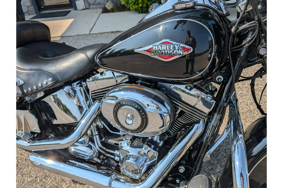 2015 Harley-Davidson® FLSTC Heritage Softail Classic