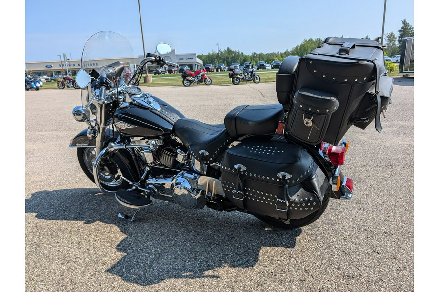 2015 Harley-Davidson® FLSTC Heritage Softail Classic