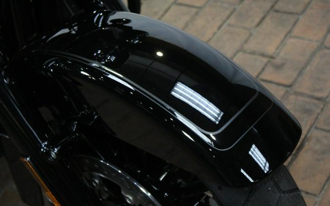 FLHTCUTG 2025 Tri Glide® Ultra