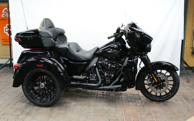 FLHTCUTG 2025 Tri Glide® Ultra