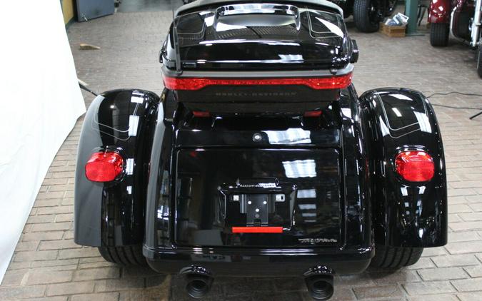 FLHTCUTG 2025 Tri Glide® Ultra