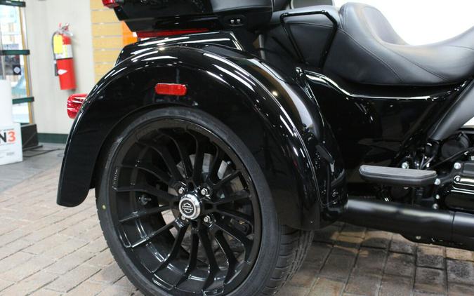 FLHTCUTG 2025 Tri Glide® Ultra