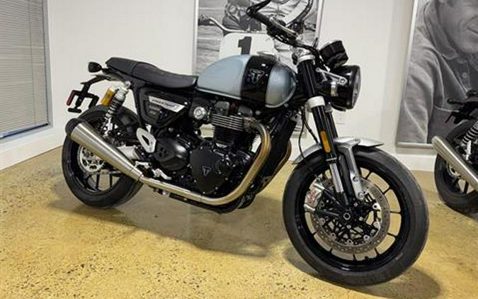 2023 Triumph Speed Twin Breitling Limited Edition