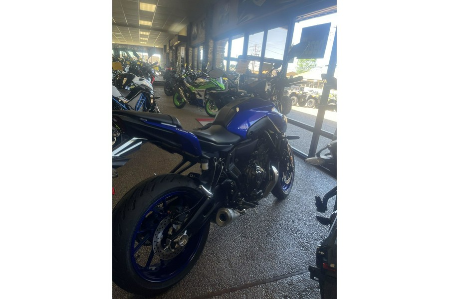 2024 Yamaha MT 07 BLUE