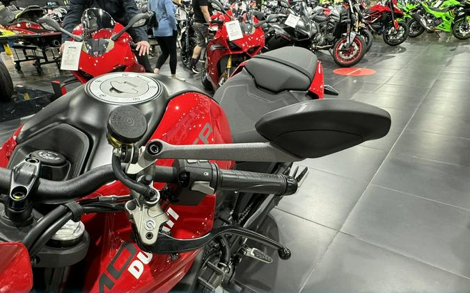 2024 Ducati MONSTER PLUS