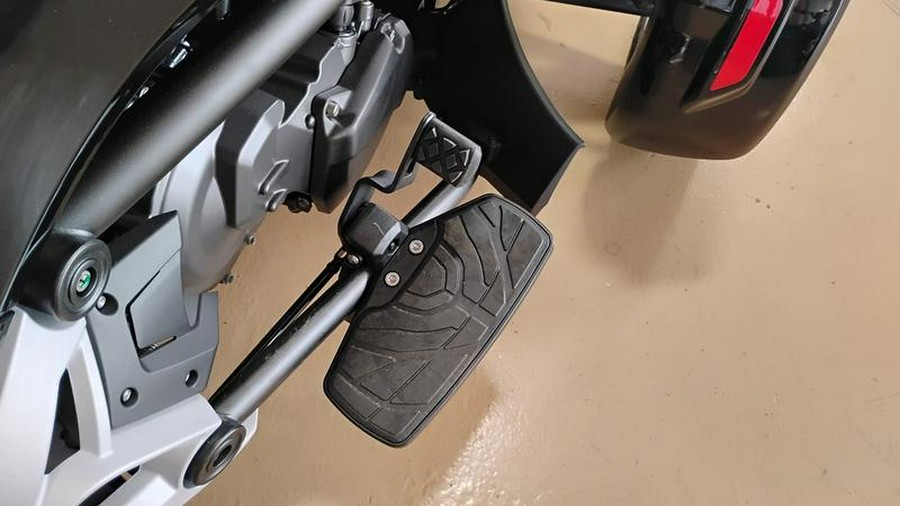 2024 Can-Am® Spyder F3 Limited Platine Wheels