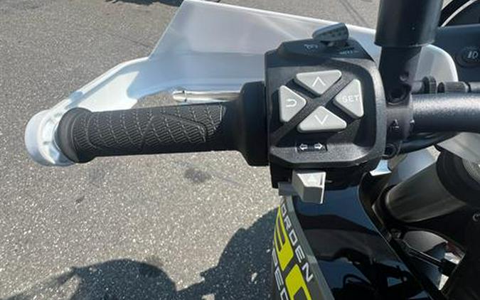 2025 Husqvarna Norden 901 Expedition