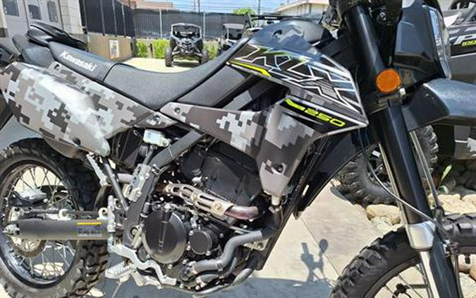 2019 Kawasaki KLX 250 Camo