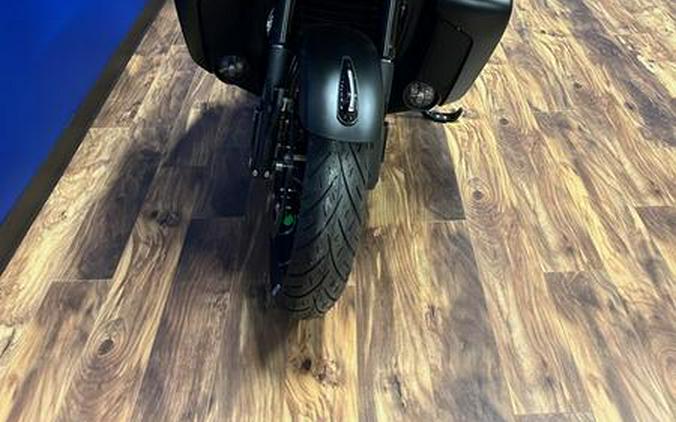 2024 Indian Motorcycle® Pursuit® Dark Horse® with PowerBand Audio Package Black Smoke