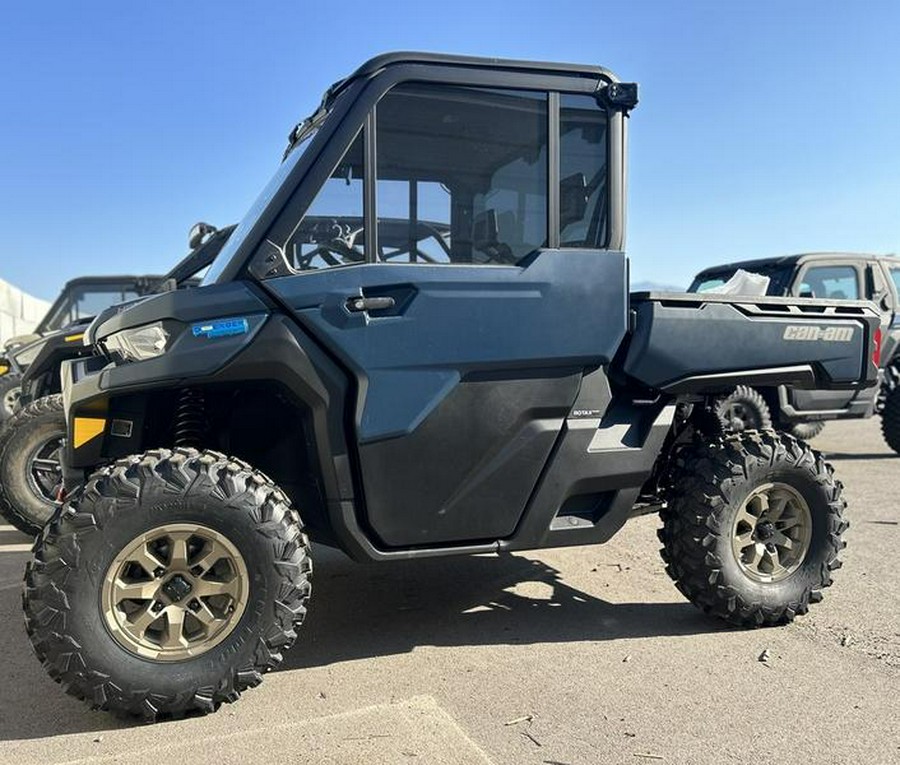 2025 Can-Am® Defender Limited HD10