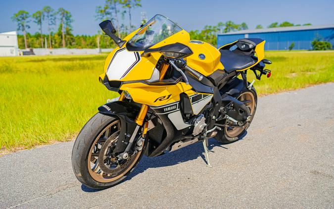 2016 Yamaha YZF-R1