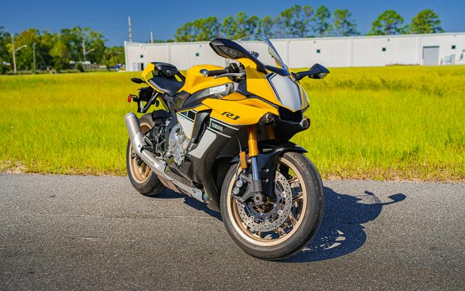 2016 Yamaha YZF-R1