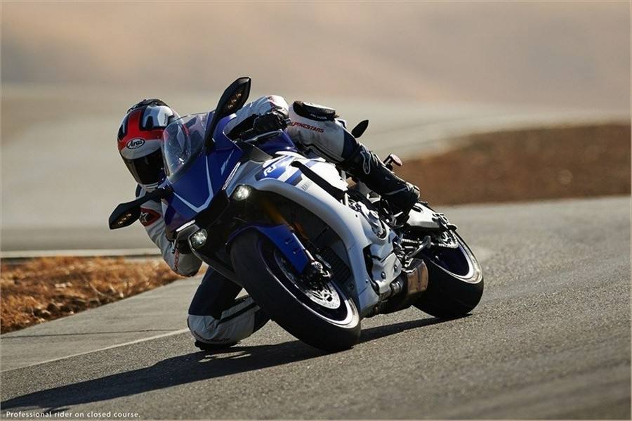 2016 Yamaha YZF-R1