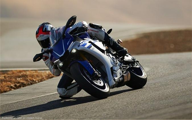 2016 Yamaha YZF-R1