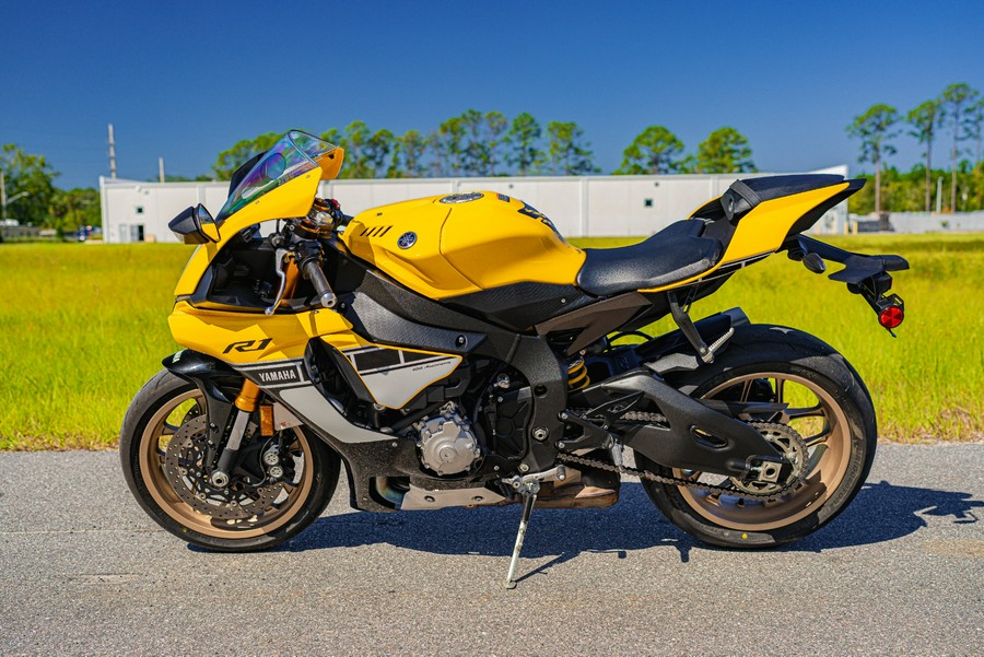 2016 Yamaha YZF-R1