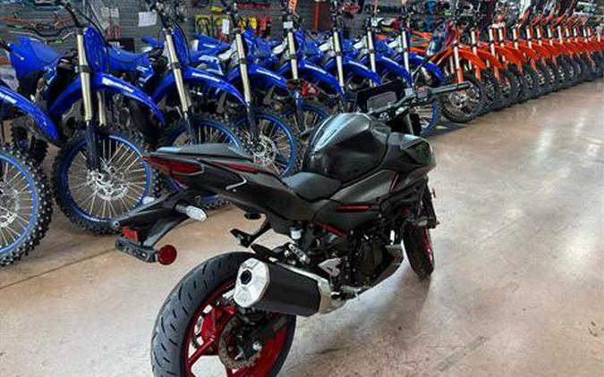 2025 Kawasaki Z500 SE ABS