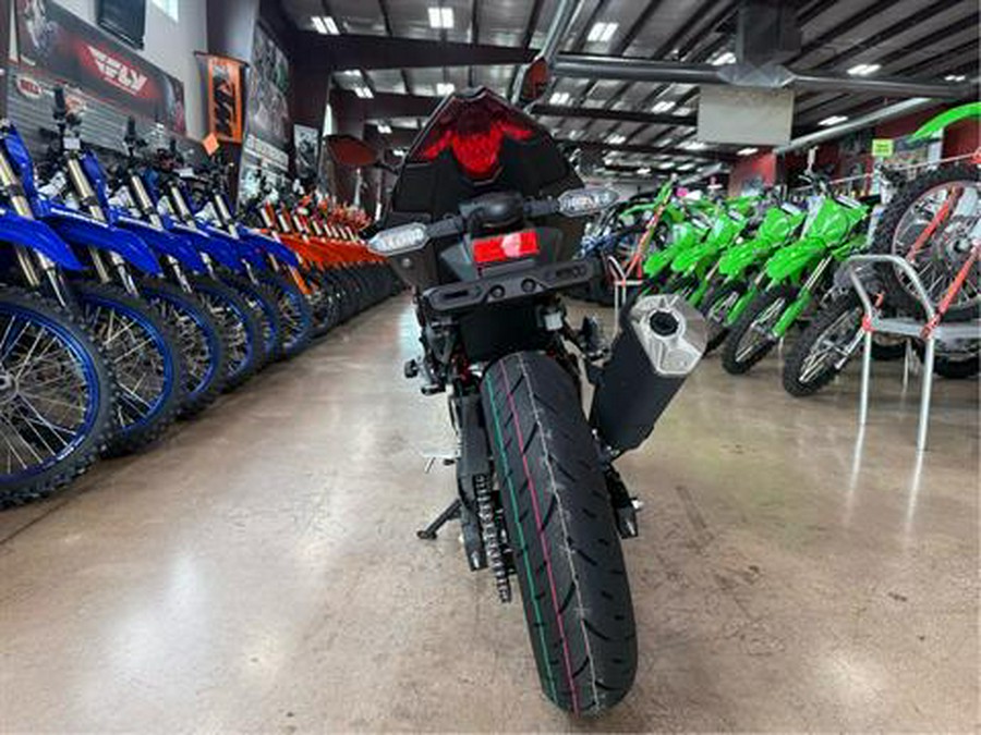 2025 Kawasaki Z500 SE ABS