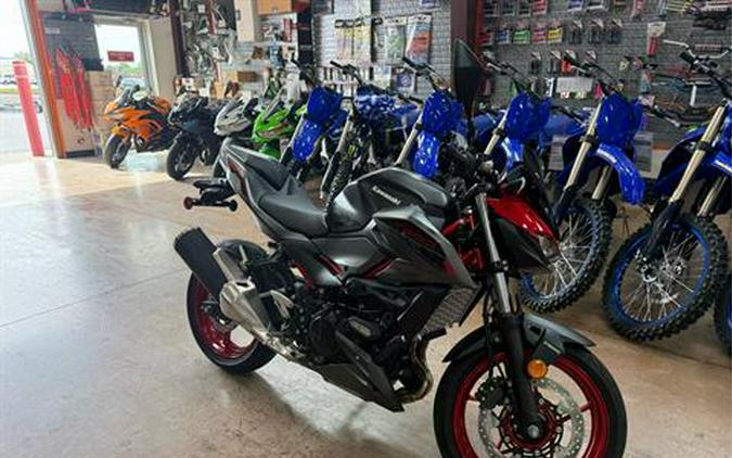 2025 Kawasaki Z500 SE ABS