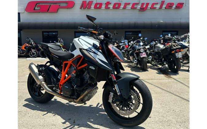 2019 KTM 1290 SUPER DUKE R