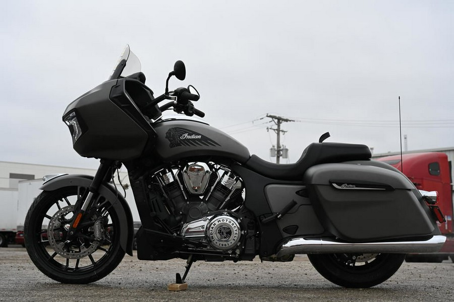 2023 Indian Motorcycle® Challenger® Titanium Smoke