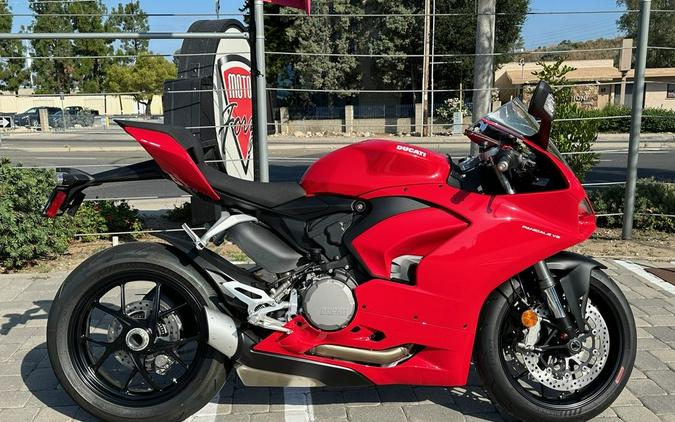 2024 Ducati Panigale V2 Red