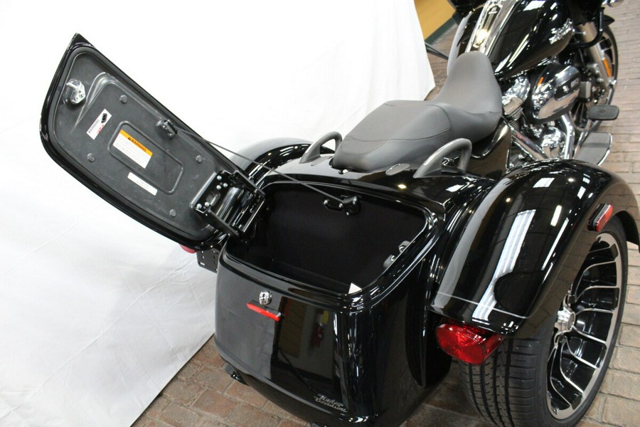 FLTRT 2025 Road Glide® 3