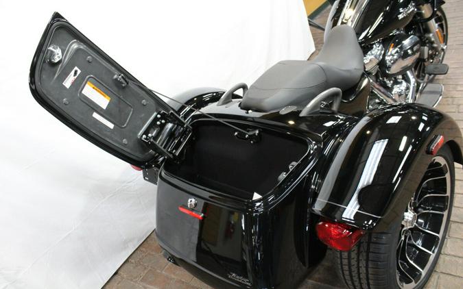 FLTRT 2025 Road Glide® 3