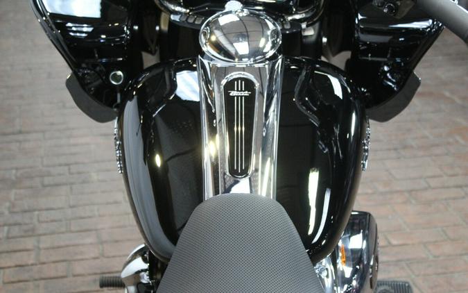 FLTRT 2025 Road Glide® 3