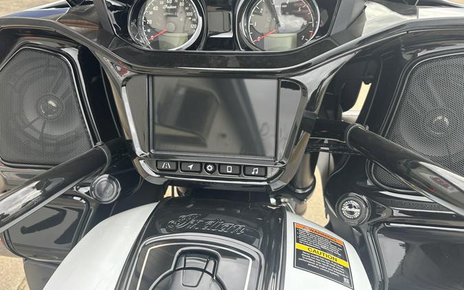 2026 Indian Motorcycle Pursuit® Dark Horse® with 112 and Powerband Audio Package