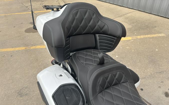 2026 Indian Motorcycle Pursuit® Dark Horse® with 112 and Powerband Audio Package