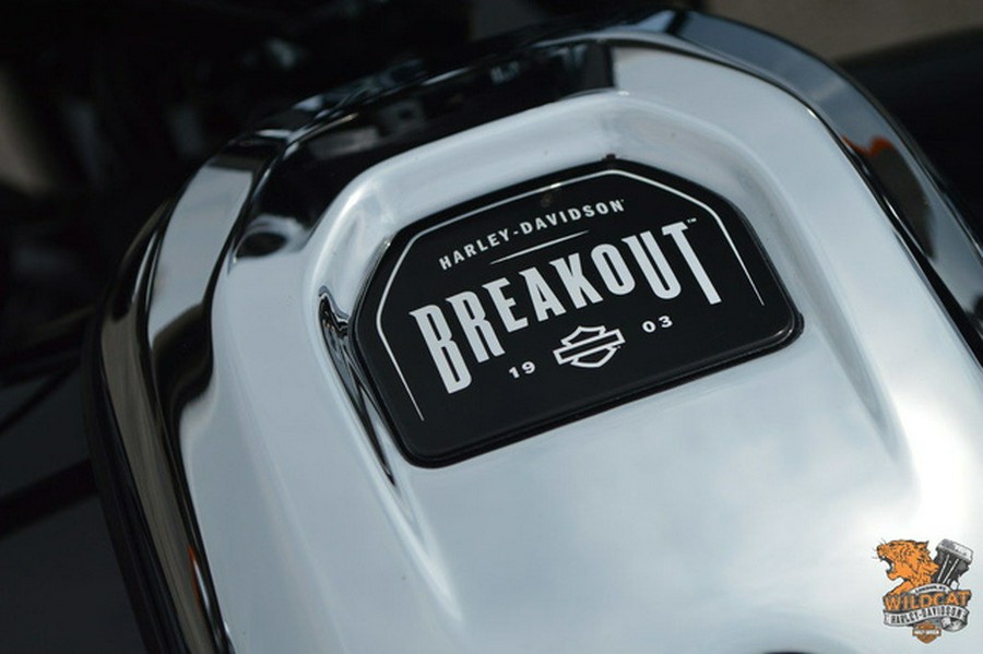 2024 Harley-Davidson Softail FXBR - Breakout