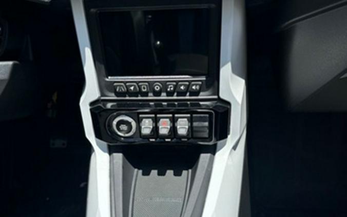 2026 Polaris Slingshot R Manual