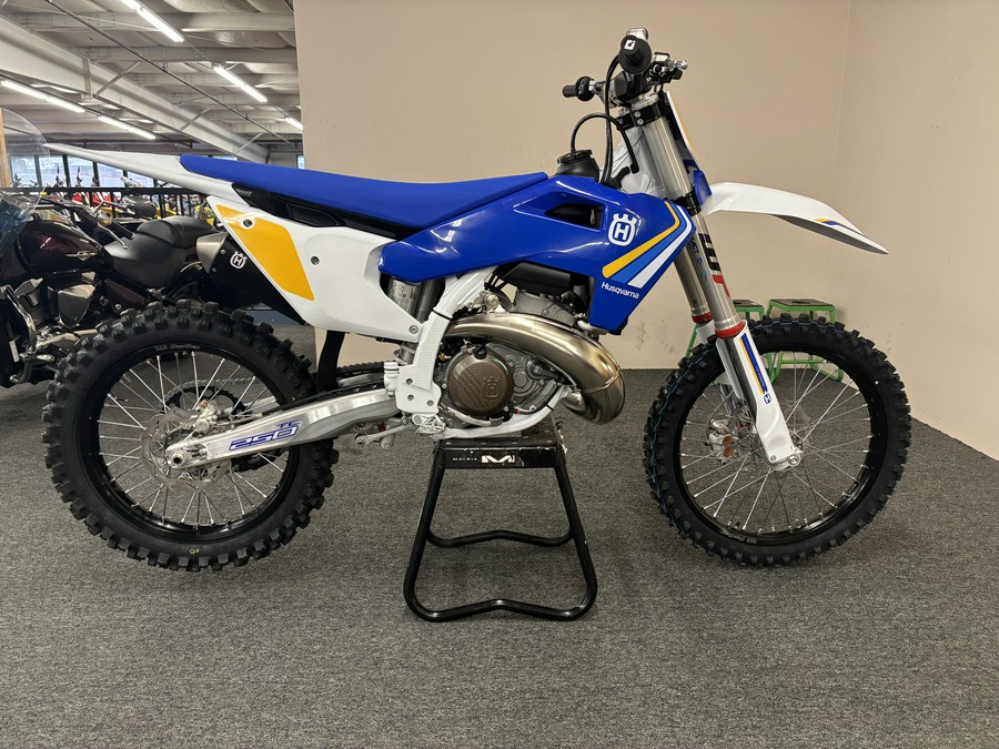 2025 Husqvarna TC Heritage 250