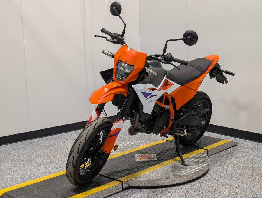 2026 KTM SMC 390 R