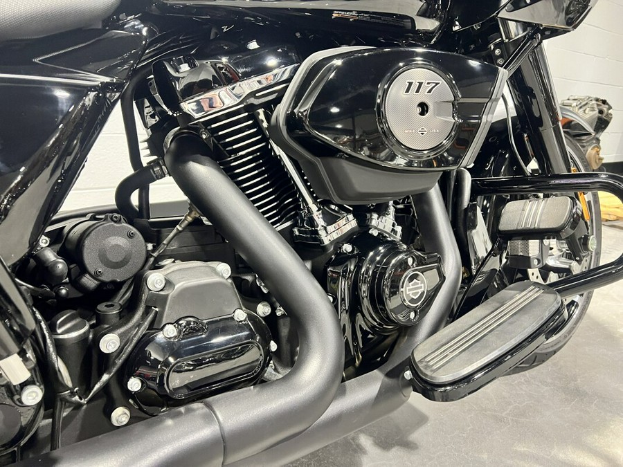 2025 Harley-Davidson® Road Glide® Vivid Black FLTRX