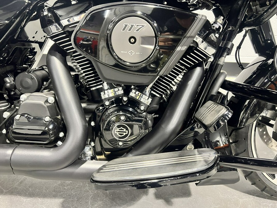 2025 Harley-Davidson® Road Glide® Vivid Black FLTRX