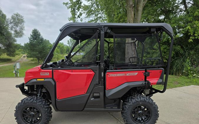 2026 Honda Pioneer 1000-5 Deluxe