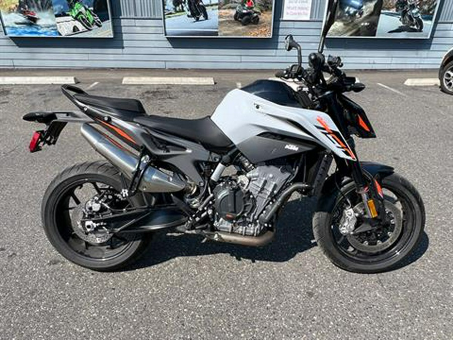 2024 KTM 790 Duke