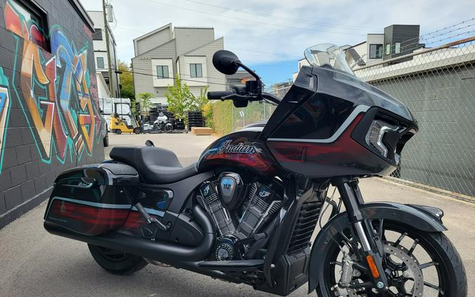 2026 Indian Challenger® Dark Horse® Signature Series