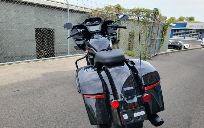 2026 Indian Challenger® Dark Horse® Signature Series