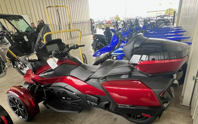 2025 Can-Am® Spyder RT Limited Dark Wheels