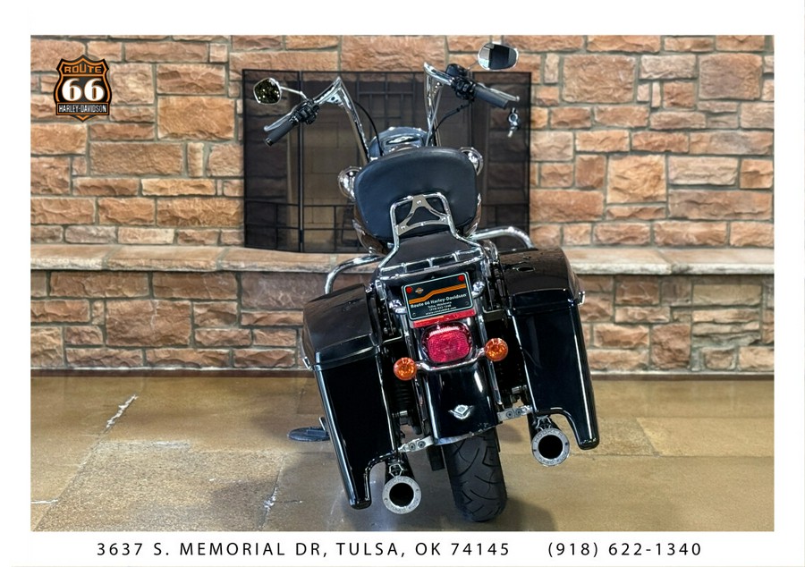 2004 Harley-Davidson® Road King® Custom BLK