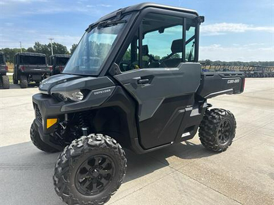 2027 Can-Am Defender DPS CAB HD9