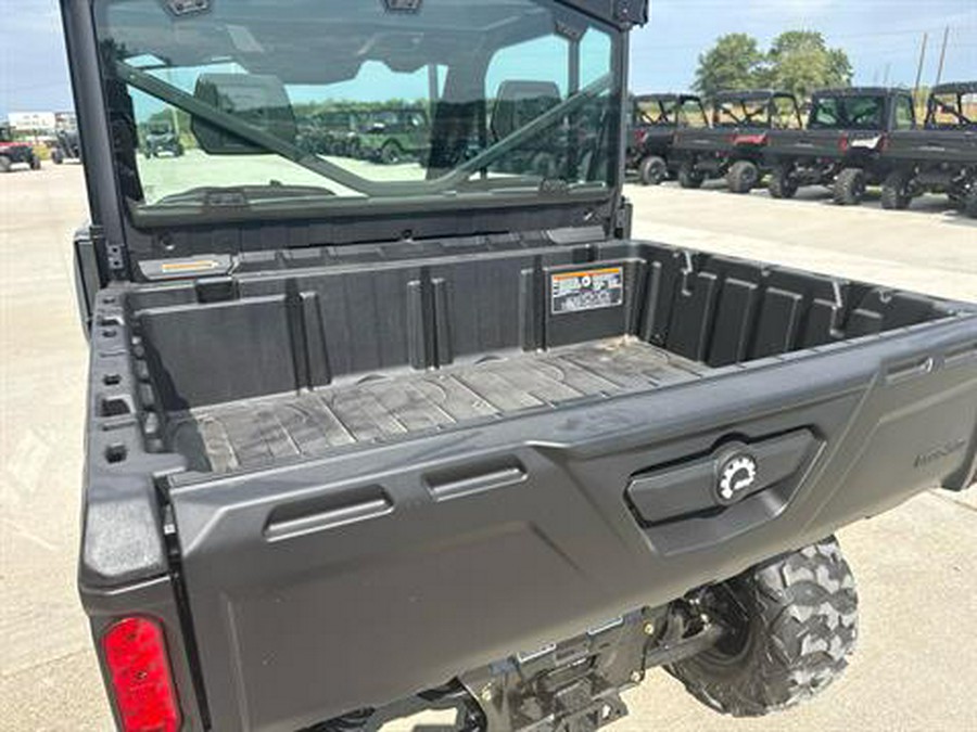 2027 Can-Am Defender DPS CAB HD9