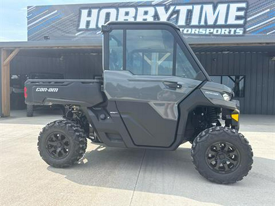 2027 Can-Am Defender DPS CAB HD9