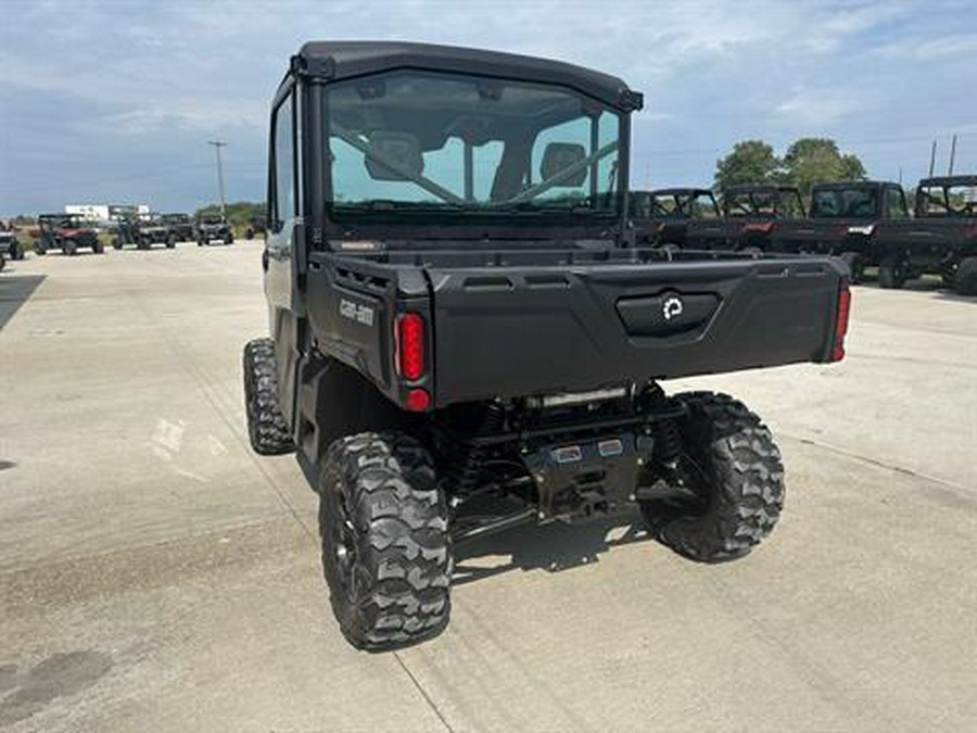 2027 Can-Am Defender DPS CAB HD9