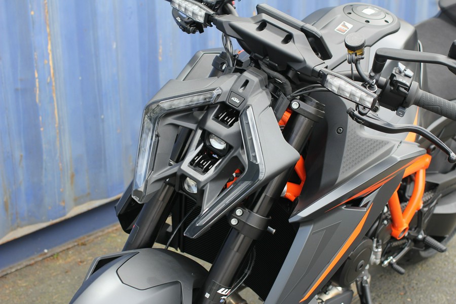 2024 KTM 1390 Super Duke R Evo