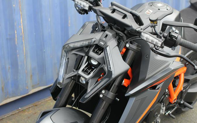 2024 KTM 1390 Super Duke R Evo